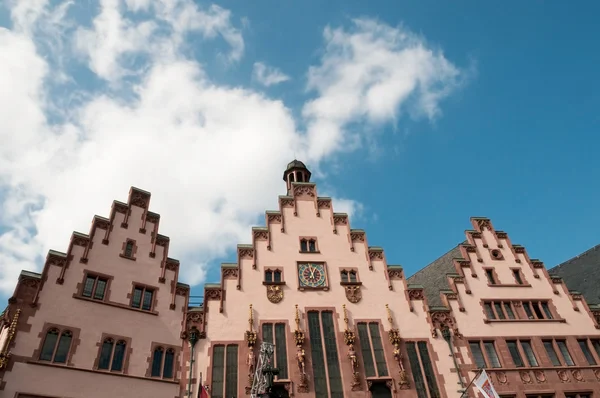Historisch Romerplein in de stad Frankfurt Main, Duitsland — Stockfoto