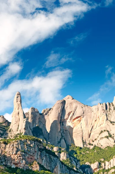 Montserrat berg och moln, Katalonien, Spanien — Stockfoto