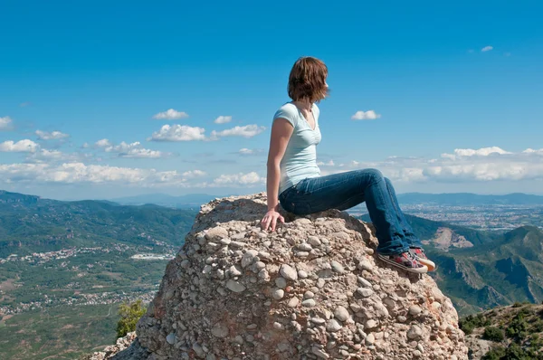 Girl on a cliff, Spain — Stock Photo, Image