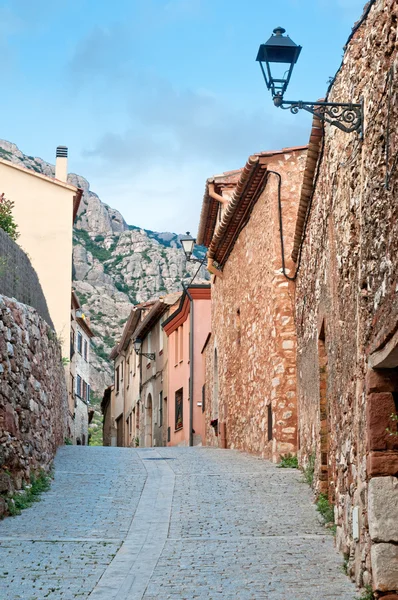 Leere alte Straße, collbato, spanien — Stockfoto