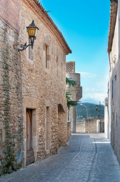 Doorgang in peratallada, Spanje — Stockfoto