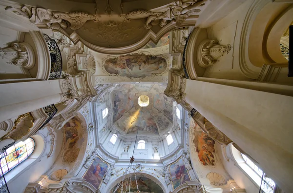 Interior de la Iglesia de San Nicolás, Praga, República Checa — Foto de Stock