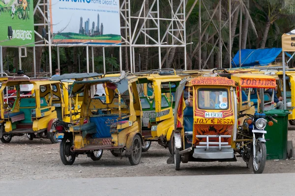 亚洲度假村 rikshaws — 图库照片