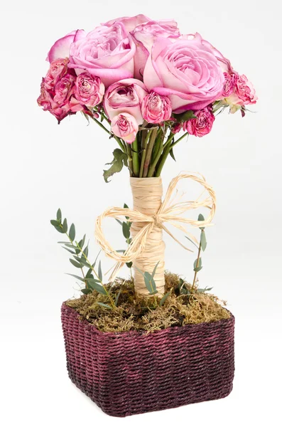 Букет из розовых роз — стоковое фото
