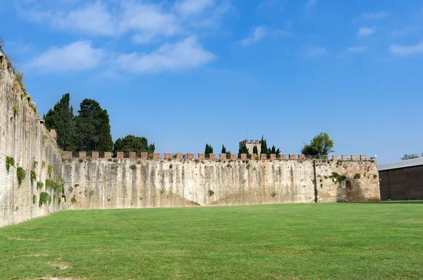 Stadtmauern von Pisa — Stockfoto