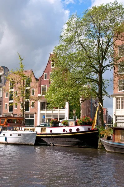 Canal à Amsterdam — Photo