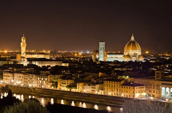 Nattvisning till Florens skyline, Toscana, Italien — Stockfoto