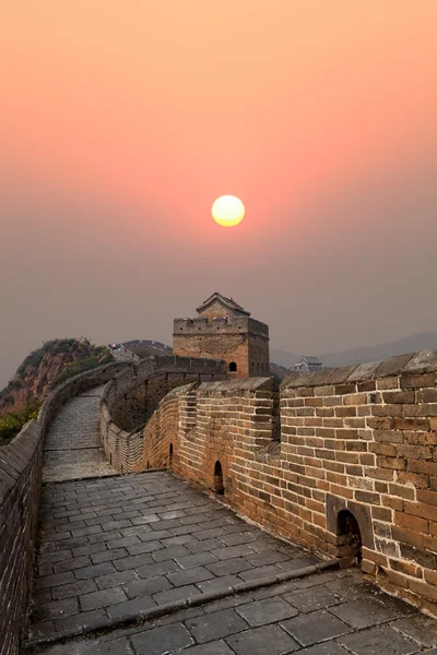 Große Mauer im Herbst Sonnenuntergang — Stockfoto