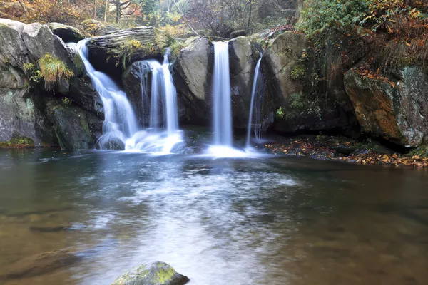 Autumn waterfall — Stock Photo, Image