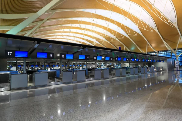 Intérieur de l'aéroport de Shanghai Pudong — Photo