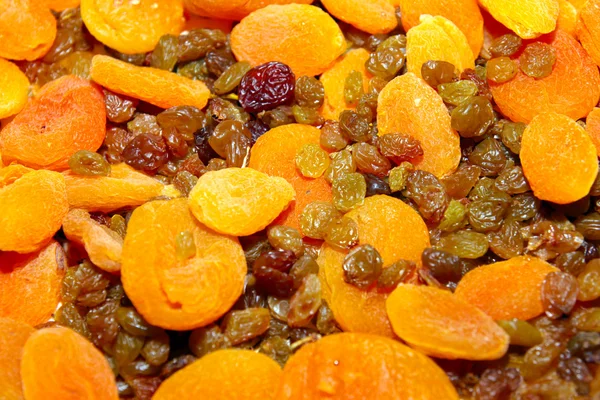 Raisins and dried apricots — Stock Photo, Image