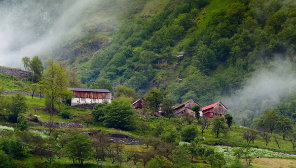 Huizen in de bergen — Stockfoto