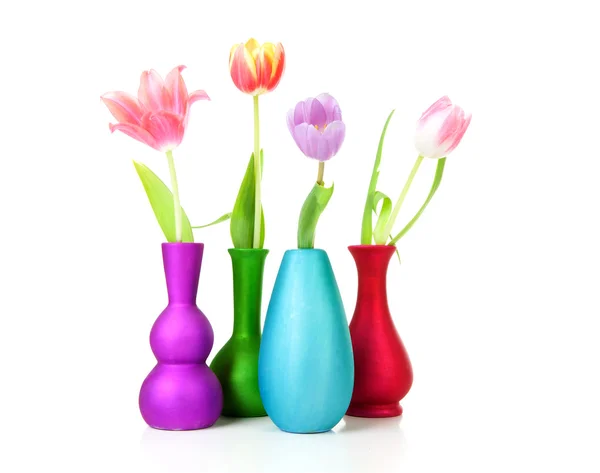 Coloridos tulipanes holandeses en jarrones —  Fotos de Stock