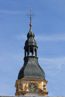 kilise kulesi