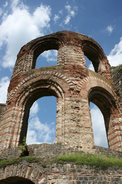 Ruiny wieży — Zdjęcie stockowe
