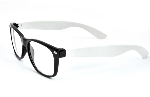 Occhiali moderni con riflesso su sfondo bianco — Foto Stock