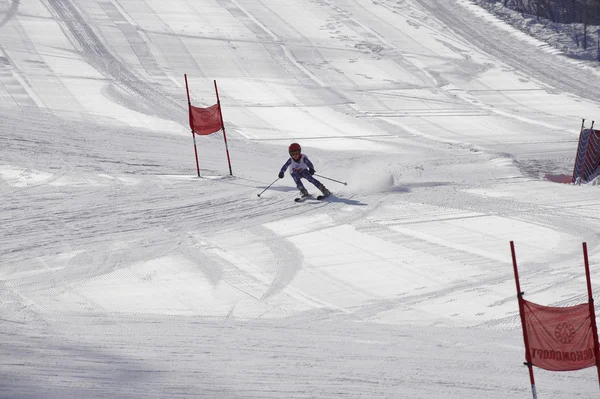 Crianças esqui alpino — Fotografia de Stock