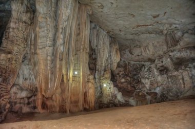 kireçtaşı Mağarası, laos