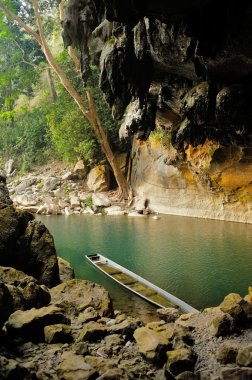 kireçtaşı Mağarası, laos