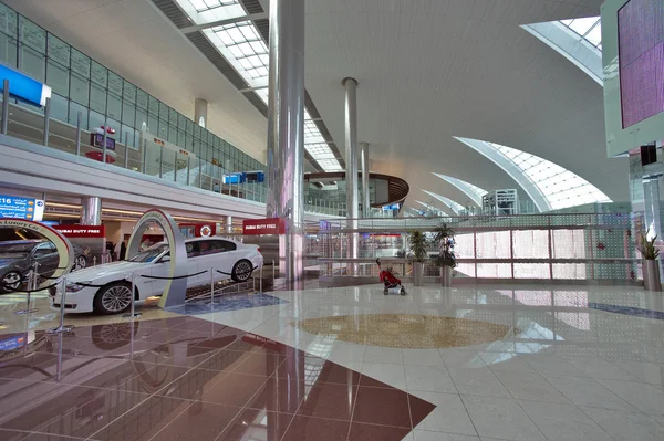 Dubai Uluslararası Havaalanı'na — Stok fotoğraf