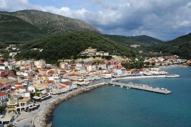 Luchtfoto van traditionele Griekse dorpje parga, Griekenland