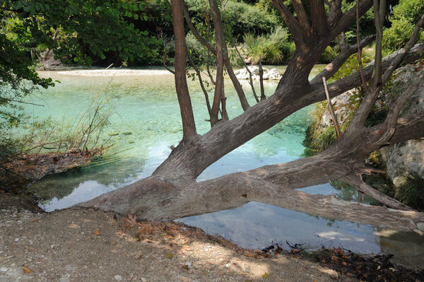 Река Ахерон, в Древней Греции, известной как Стикс
