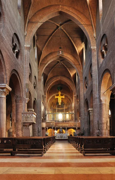 Inside the cathedral of Modena — Stock Photo, Image