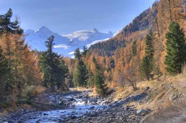 Paisaje otoñal en Val Roseg, Suiza — Foto de Stock