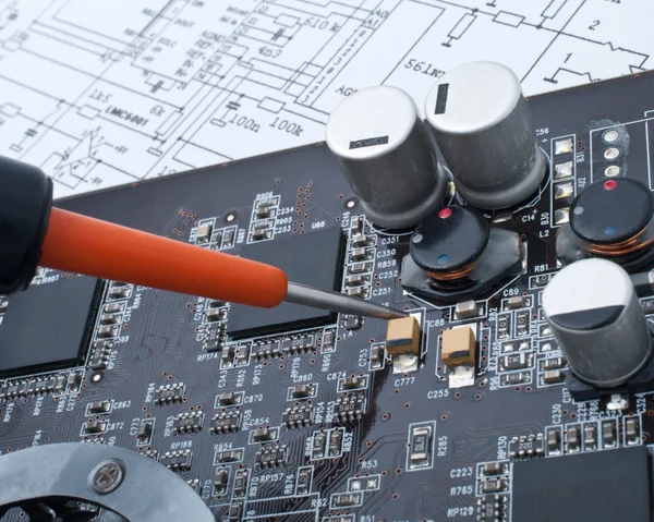 Repair a computer surface-mounted board — Stock Photo, Image