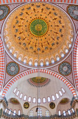 Kanuni Sultan Süleyman Camii iç 03