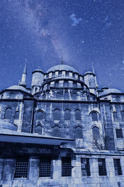 Moschea Yeni cammii di notte — Foto Stock