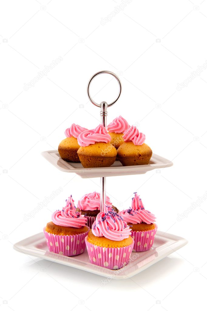 Many cupcakes at cake layer