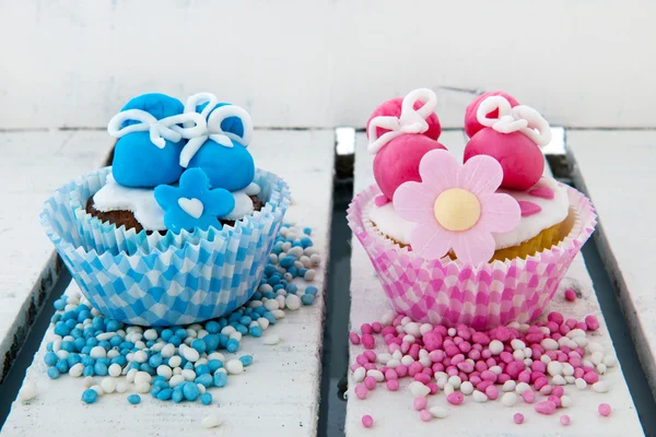 Cupcake för en flicka och pojke — Stockfoto