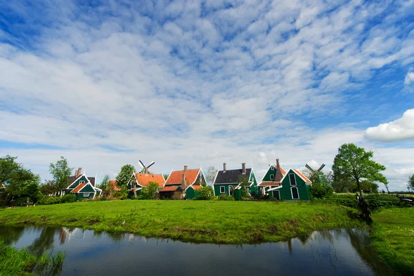 Zöld házak a Zaanse Schans — Stock Fotó