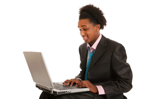 Μαύρο επιχειρηματίας με laptop — Φωτογραφία Αρχείου