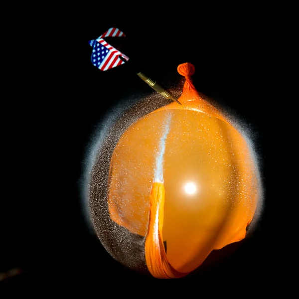 Εκρήγνυται ένα υγρό μπαλόνι — Φωτογραφία Αρχείου