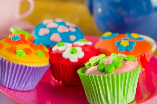 Färgglada cupcakes — Stockfoto
