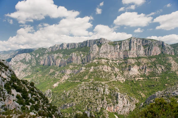 Haute Provence yüksek kayalar — Stok fotoğraf