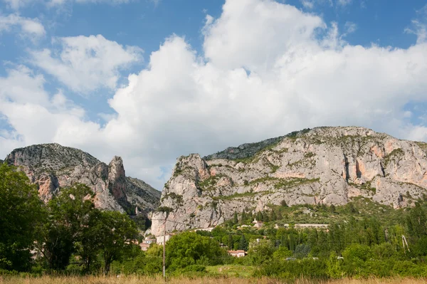 Berg i den franska provence — Stockfoto