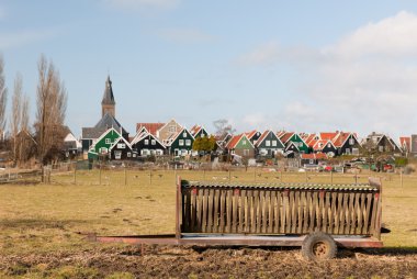 çiftçiler vagon tipik Hollanda peyzaj