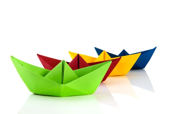 Färgglada papper båt — Stockfoto
