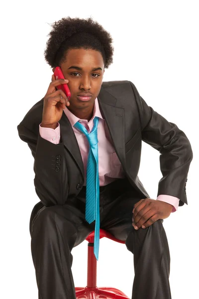 Negro hombre de negocios con teléfono móvil — Foto de Stock
