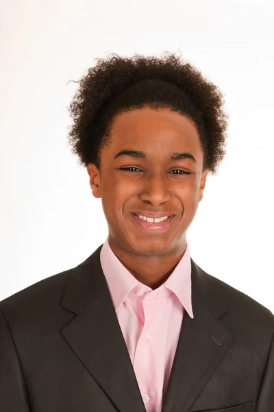 Portrett av en ung afroamerikansk mann – stockfoto