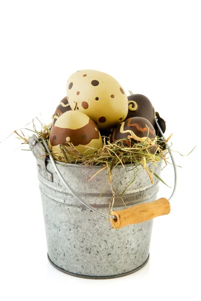 Пасхальные яйца из ведра — стоковое фото