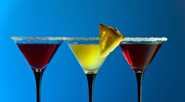 Three glasses with a cocktail — Stock Photo, Image