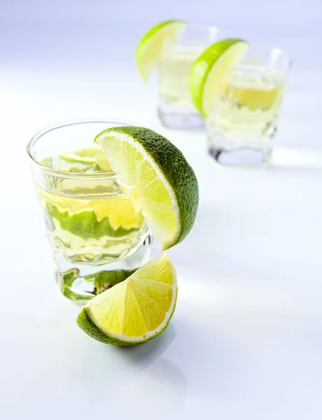 Tequila s limetkou . — Stock fotografie