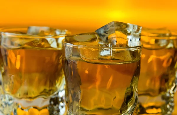 Whisky met ijs. — Stockfoto