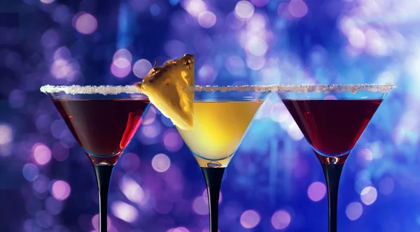 Tre glass med cocktail. – stockfoto