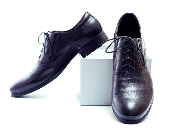 Новые черные туфли . — стоковое фото