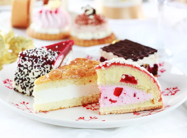 휘 핑된 크림 케이크 — 스톡 사진